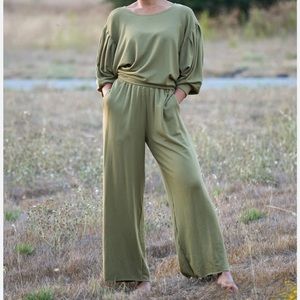 Taylor Jay NWT jasmine  sz XL light peach champagne‎ wide leg Cotten joggers